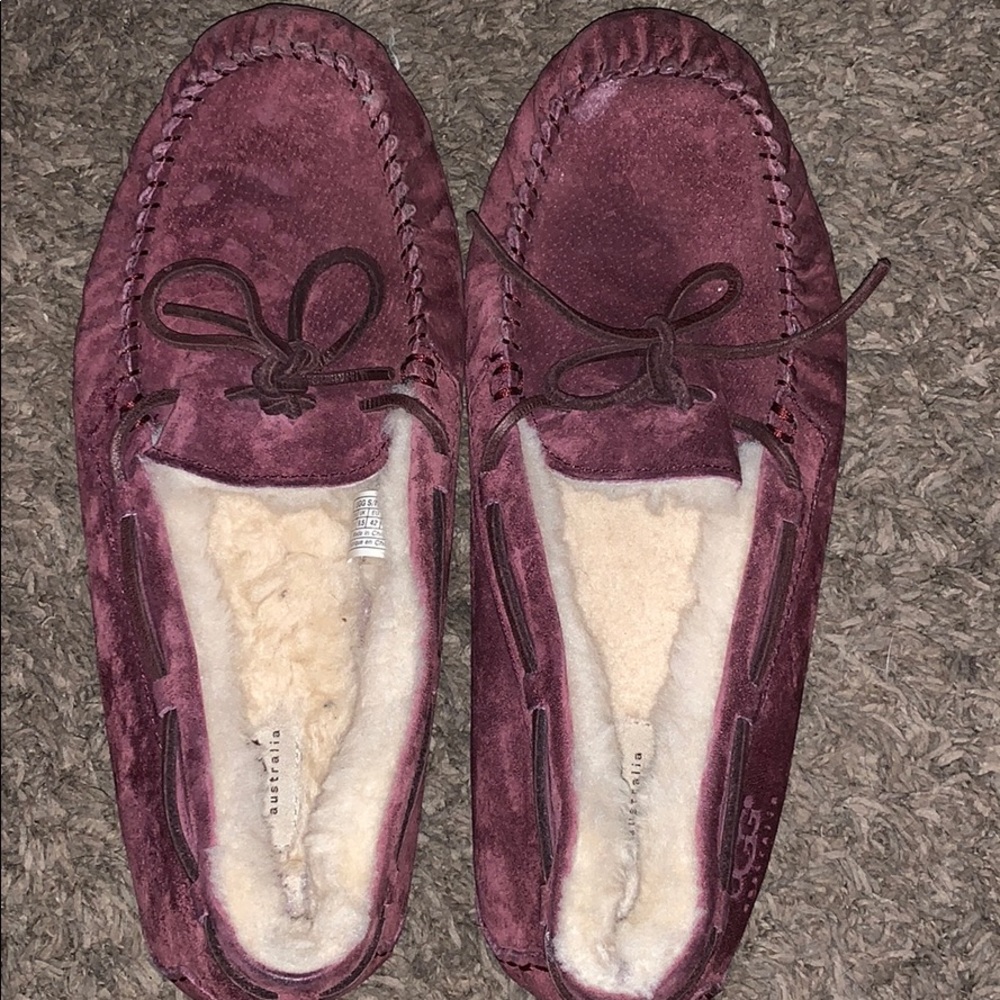 UGGS slippers worn a few times